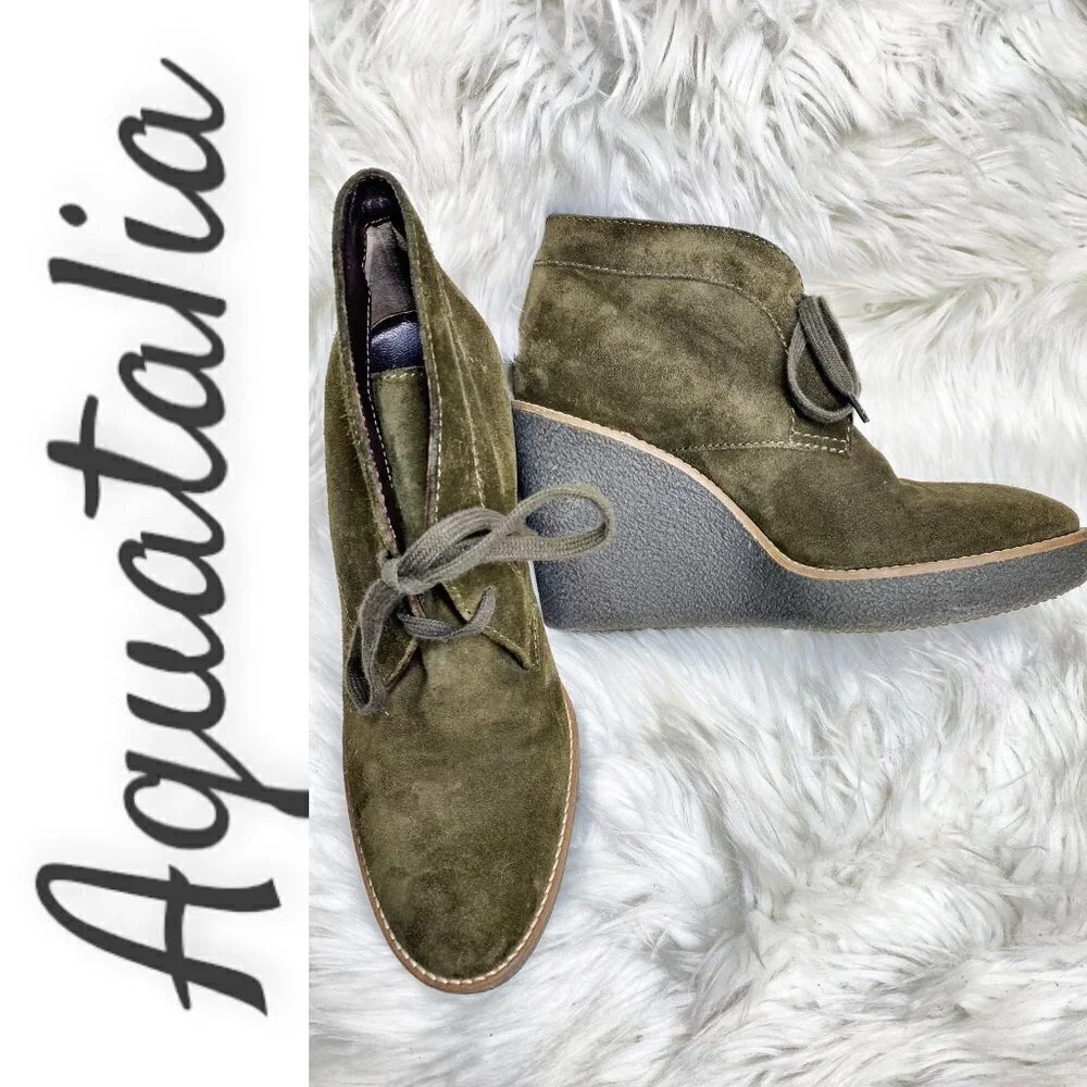 AQUATALIA Vianna Weatherproof Moss Green Suede Wedge Bootie, Size 8